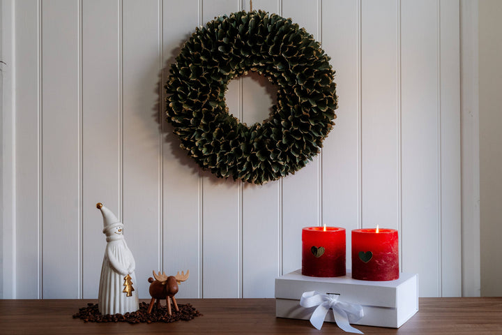 Eleganter Keramik-Schneemann in Weiß & Gold