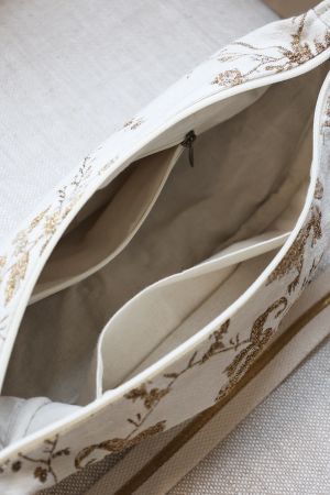 Anniversary Gürteltasche Creme & Gold – Chic Antique Limited Edition