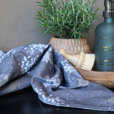 Geschirrtuch mit Blumen Midnight – Chic Antique Baumwolle