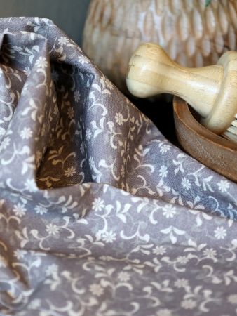 Geschirrtuch mit Blumen Latte & Sand – Chic Antique