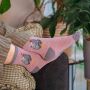 Damensocken Neugierige Henne – Curious Hen – By Hannah Dale