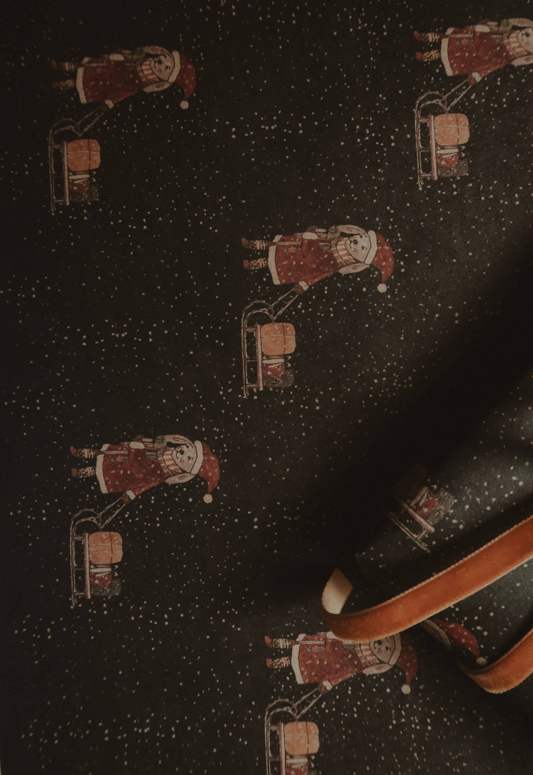 Kraft-Geschenkpapier „Hase mit Schlitten“