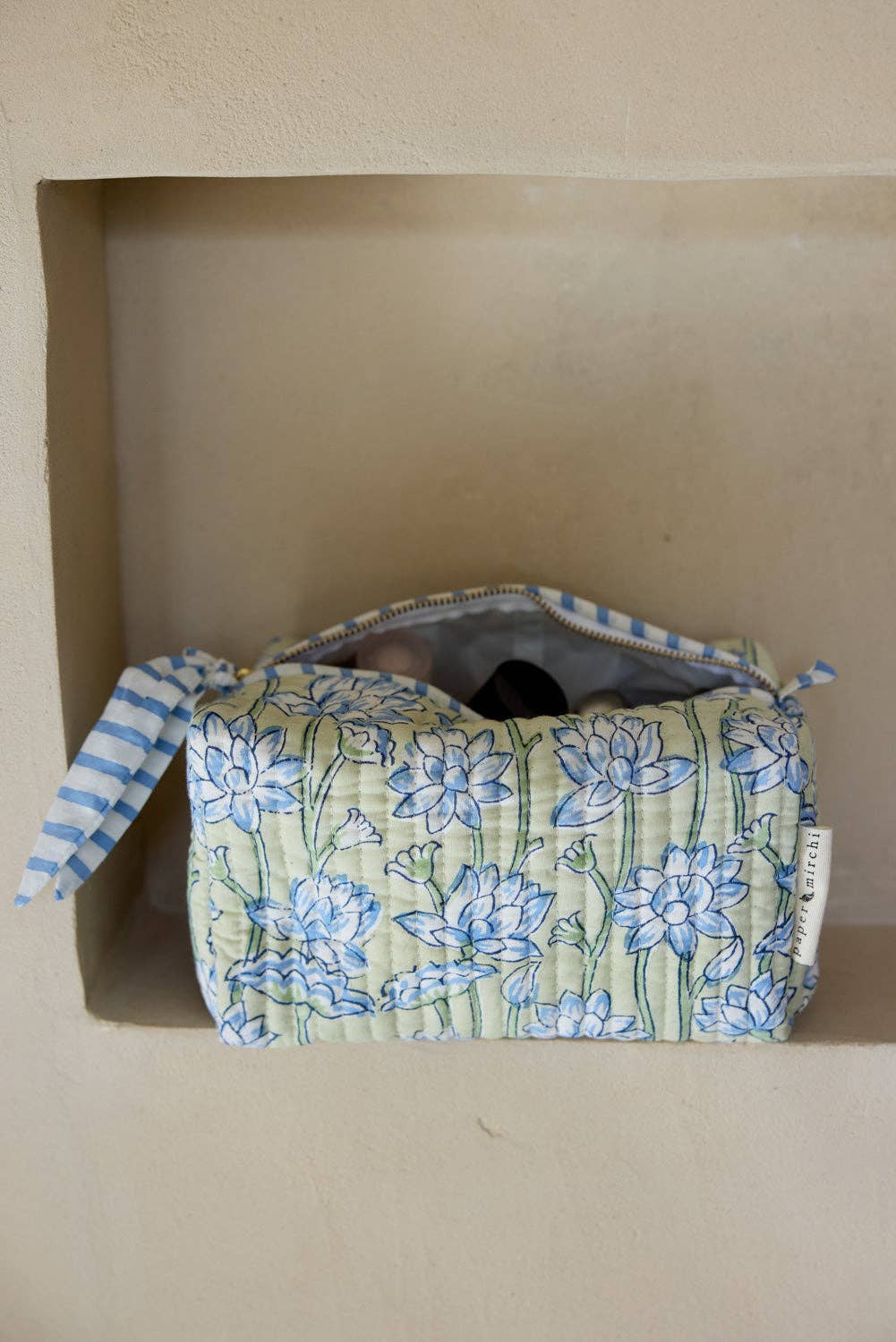 Kulturbeutel - Lotus Indigo aus Bio-Baumwolle