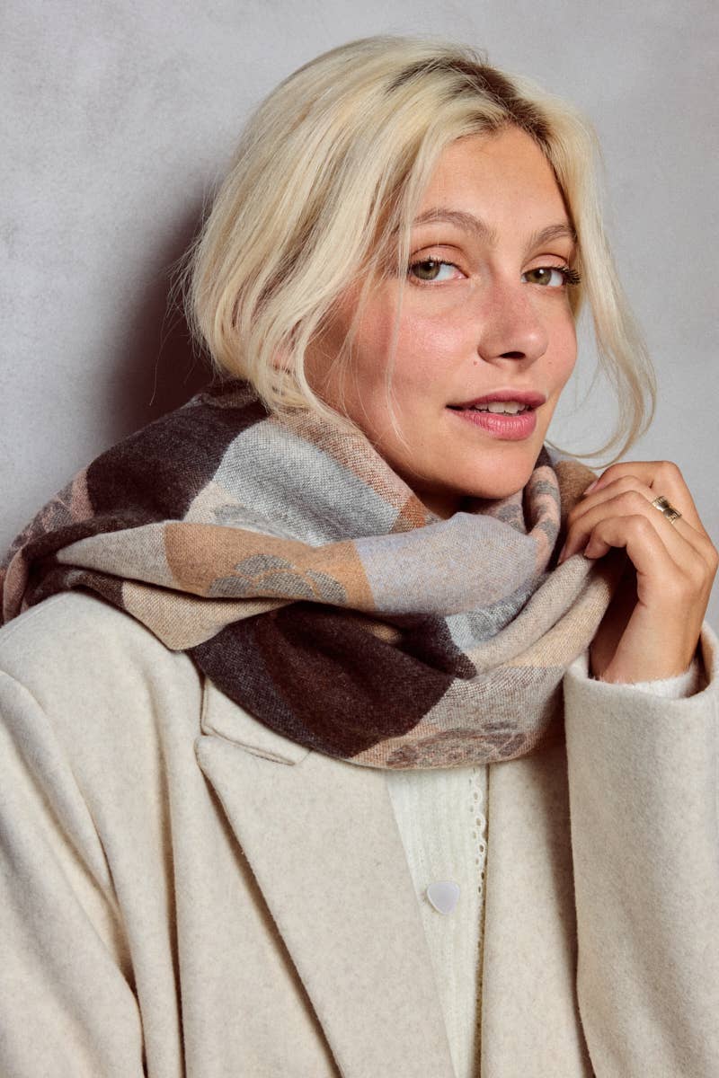 Wendbarer Wollschal mit Blumenmuster – Eleganter Schal für Herbst & Winter