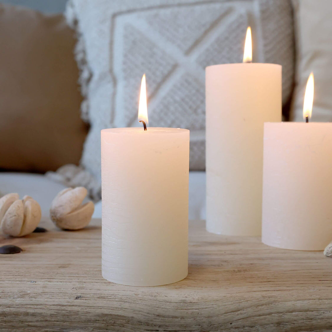 Macon Stumpenkerze – Rustikal, Creme, 30 Std.