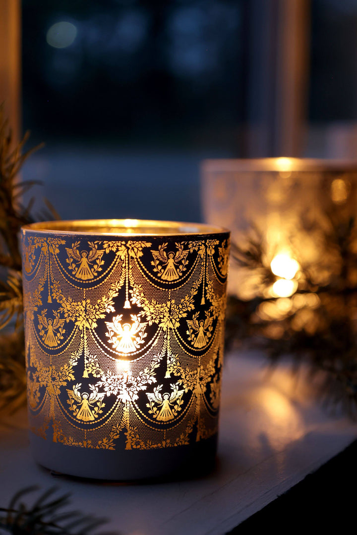 Windlicht mit filigranem Muster