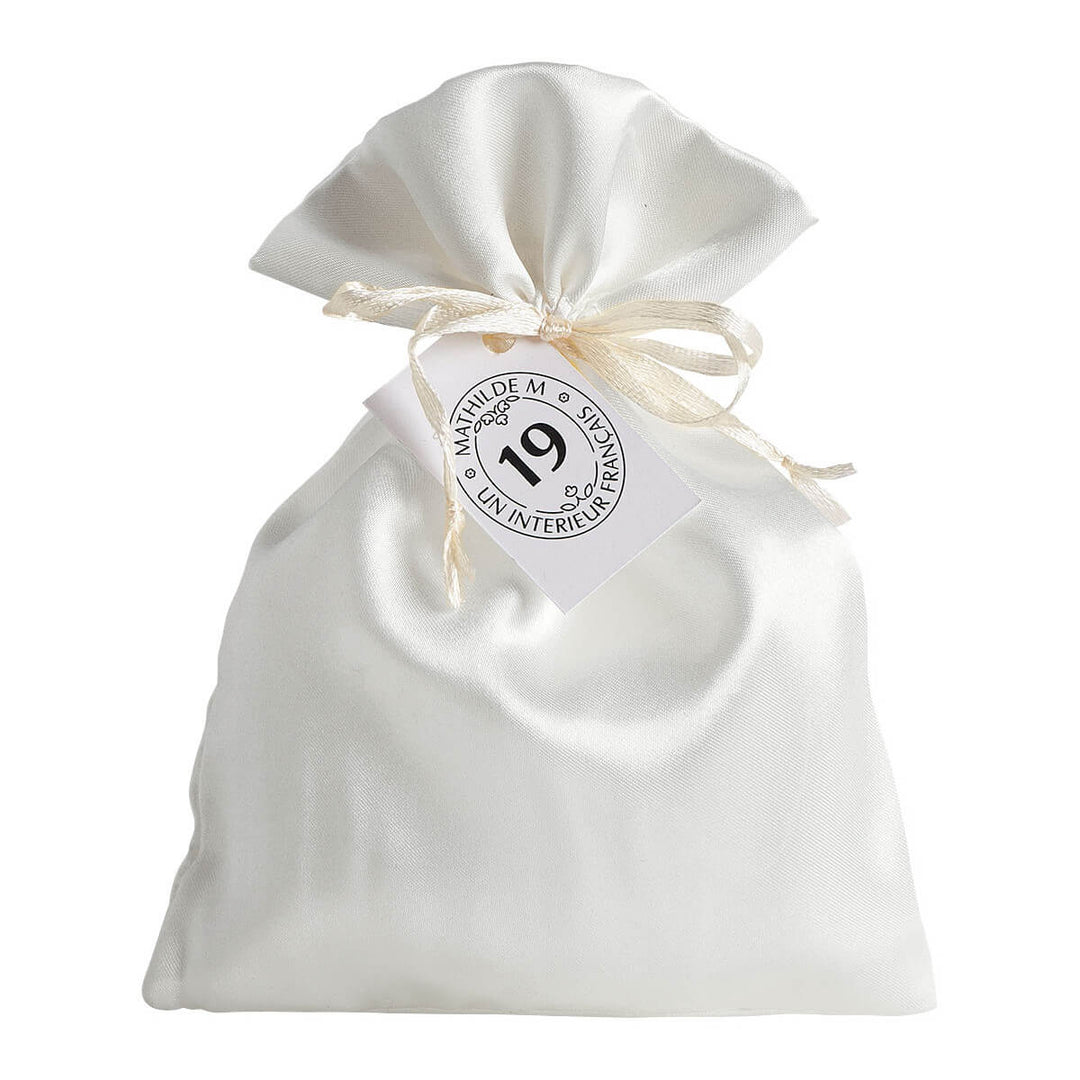 Mathilde M. Adventskalender „Fête Nacrée“ – Duftende Überraschungen in Schmuckbox