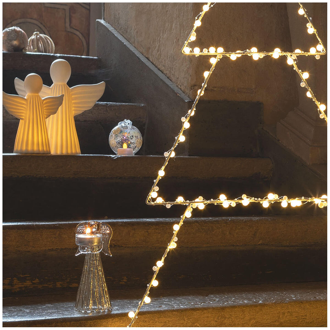Weihnachts-Glaskugel mit Schneeflocke & LED – Dekoration von Mathilde M.