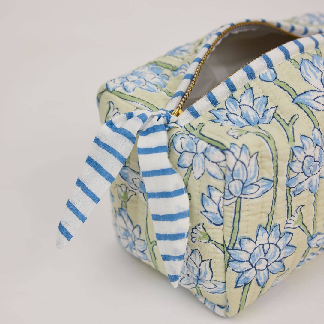 Kulturbeutel - Lotus Indigo aus Bio-Baumwolle